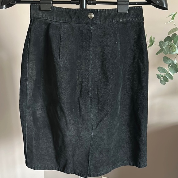 The Limited Vintage Black Suede Leather Skirt Knee-length - Picture 3 of 6